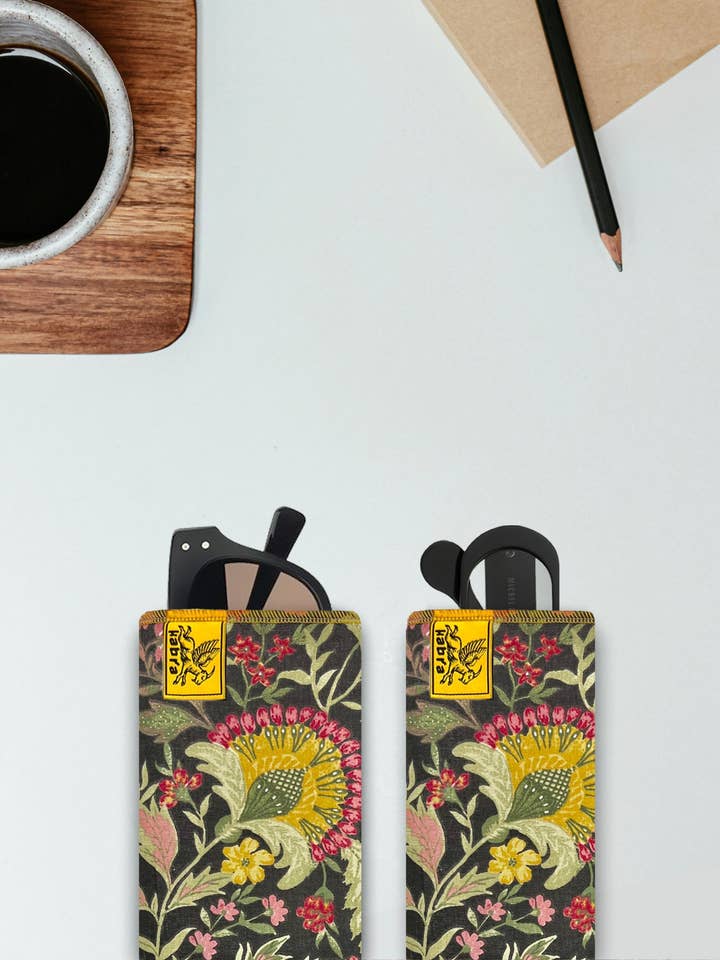 Flower Power case (glasses) for wholesale by Kabra Barcelona