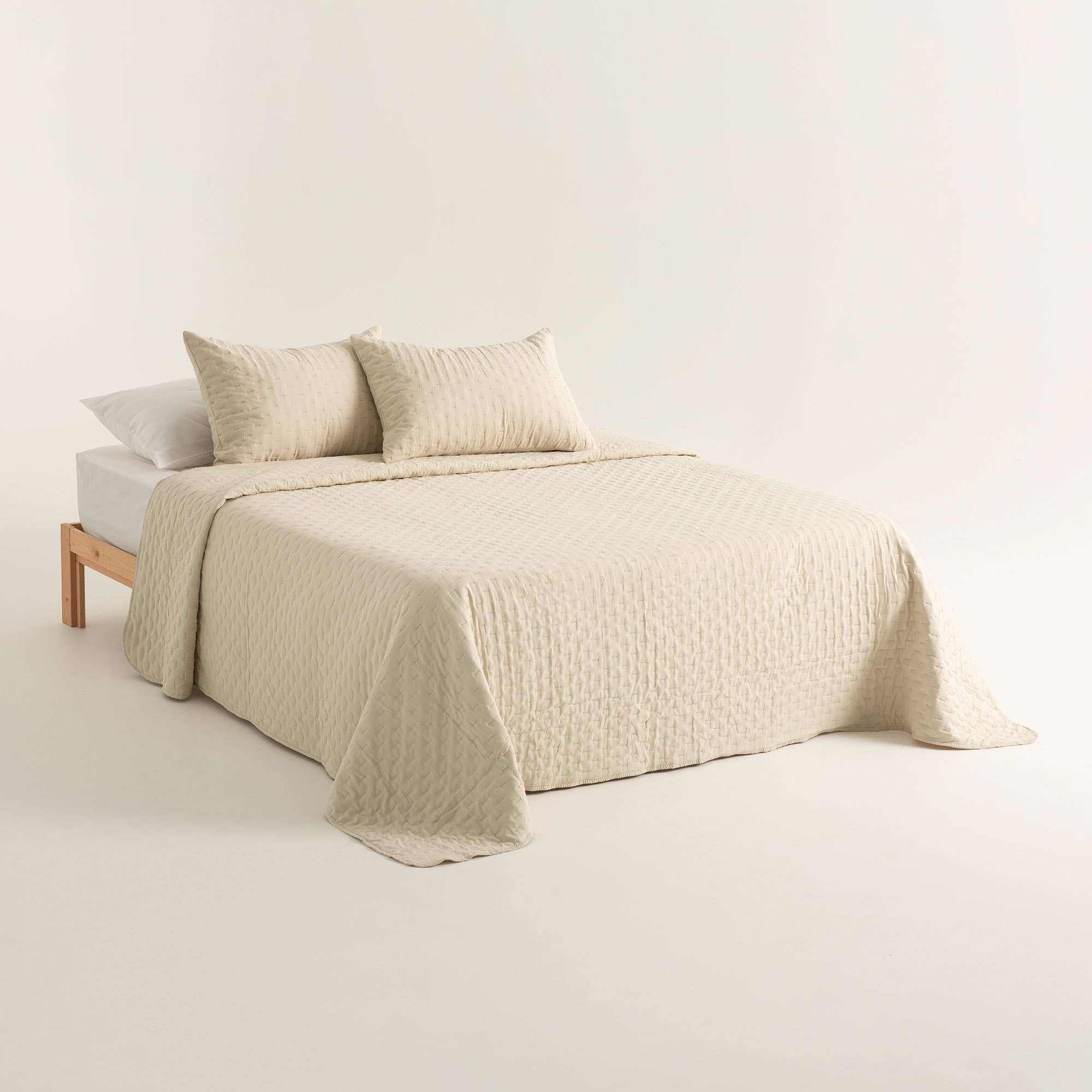 GAMUSI - Wholesale Quilt - NARA plain quilted bedspread with super soft touch15