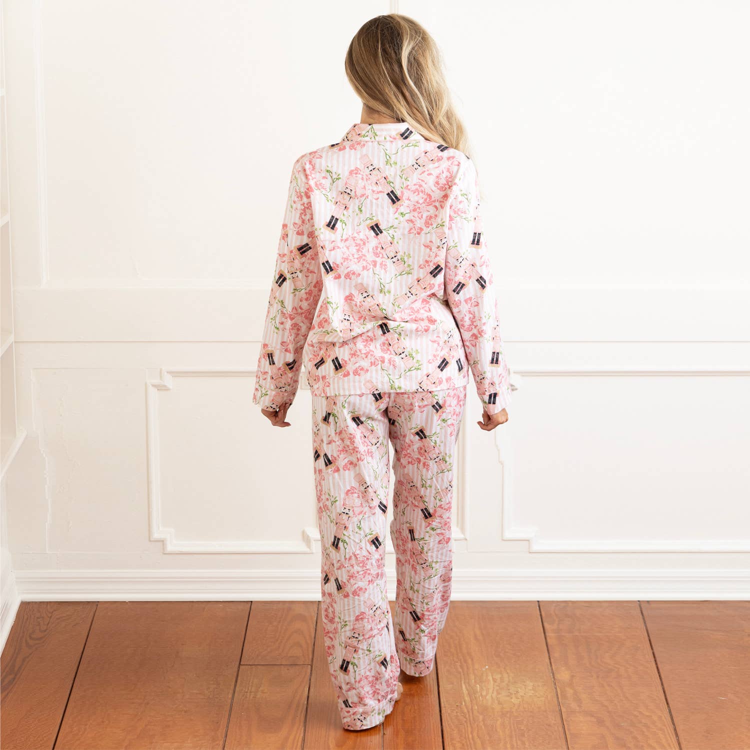 8 Oak Lane – wholesale Sleepwear set – Women's – Nutcracker Rose Flannel PJ Set1
