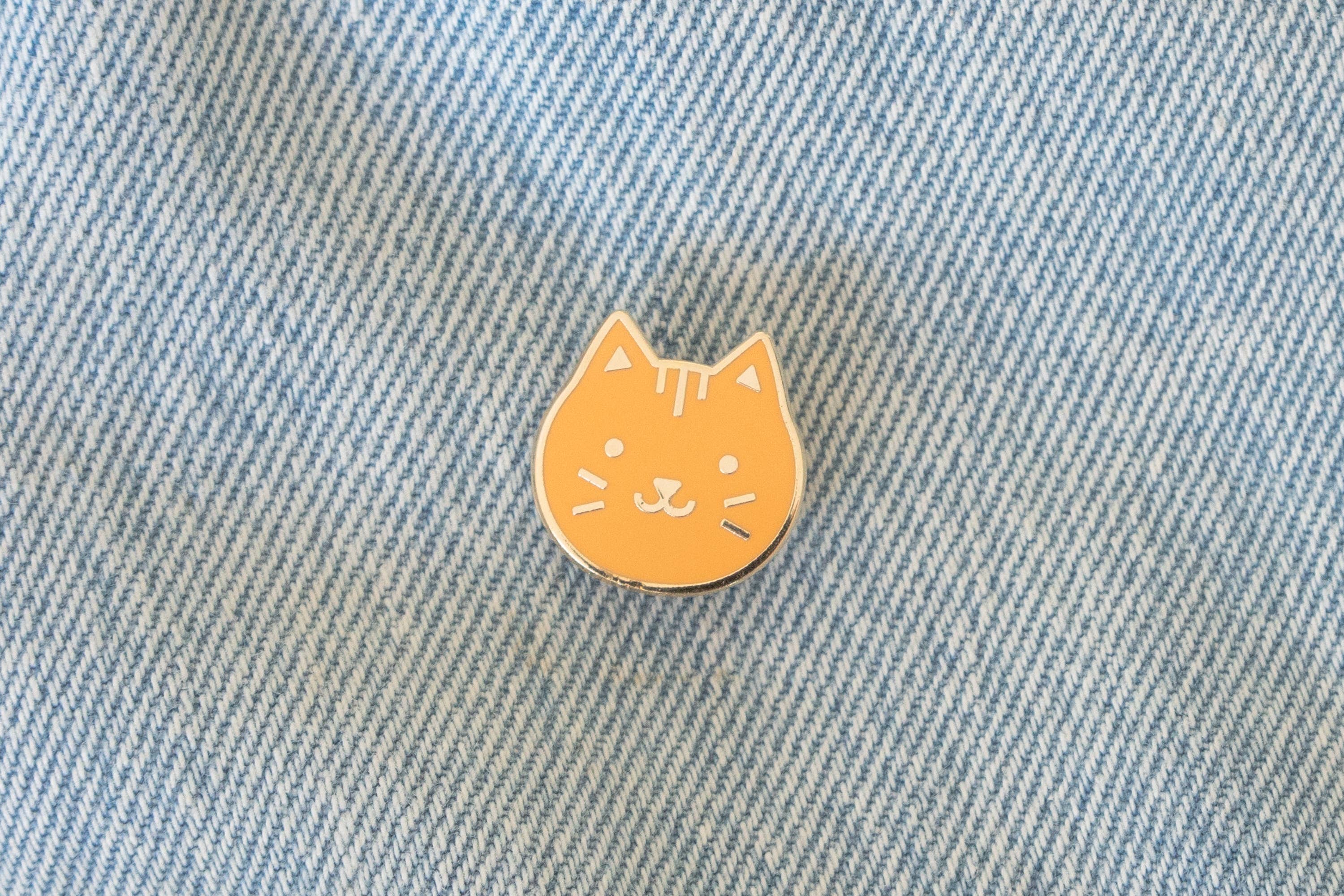 Everyday Olive - Wholesale Lapel Pin/Button - Kitty Pin2