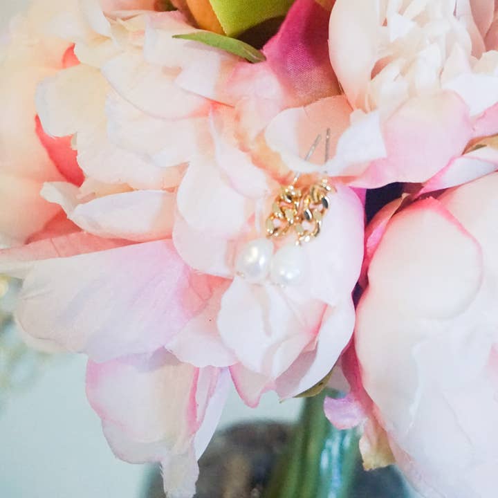 Gold Trio Chain with fresh water pearl, Bridal jewelry for wholesale by Soft and Kind