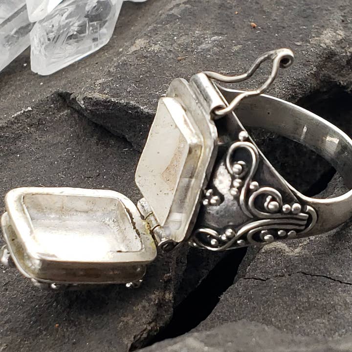 Silver Insanity – wholesale Cocktail/statement ring – Gothic Black Onyx and Sterling Silver Poison Box Locket Ring3