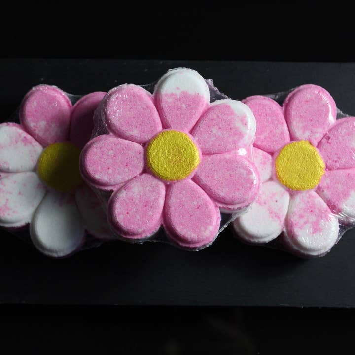 Bombe de bain, 4,5 oz, fleur pour la vente par Wicked Bubbles LLC