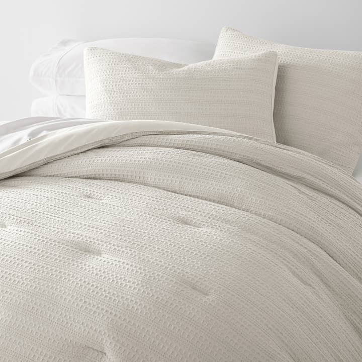 ienjoy Home - Wholesale Bedding Set - Waffle Textured 3 Piece Down Alternative Comforter Set0