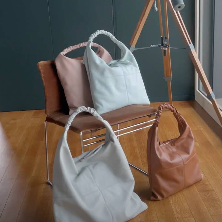 Grand sac à bandoulière Berge x IDPearl pour la vente par idPearl Showroom