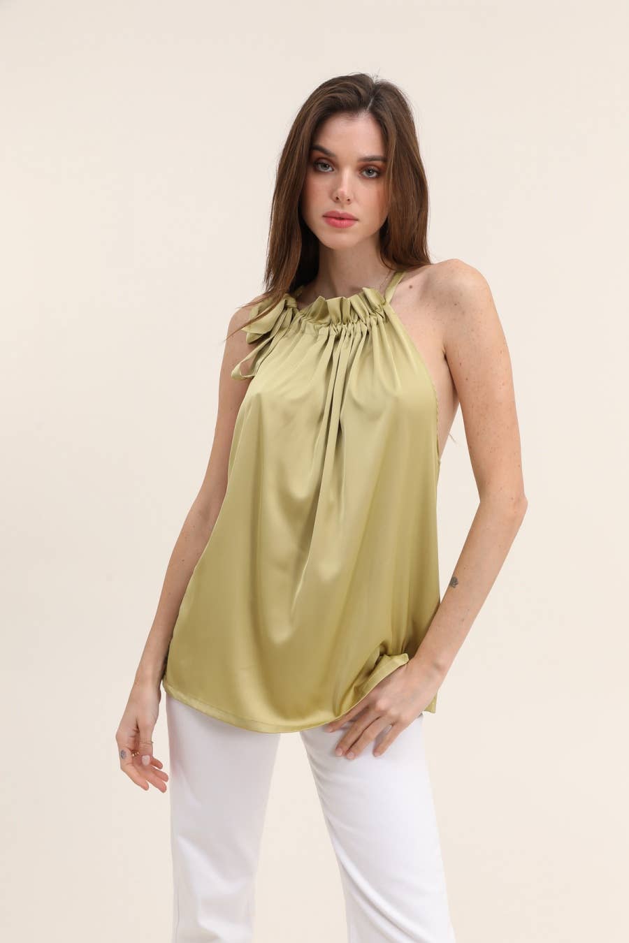 CHOKLATE PARIS - Wholesale Blouse - Dames - Satijnen top Elisabeth met strik bij de kraag - CK0809027