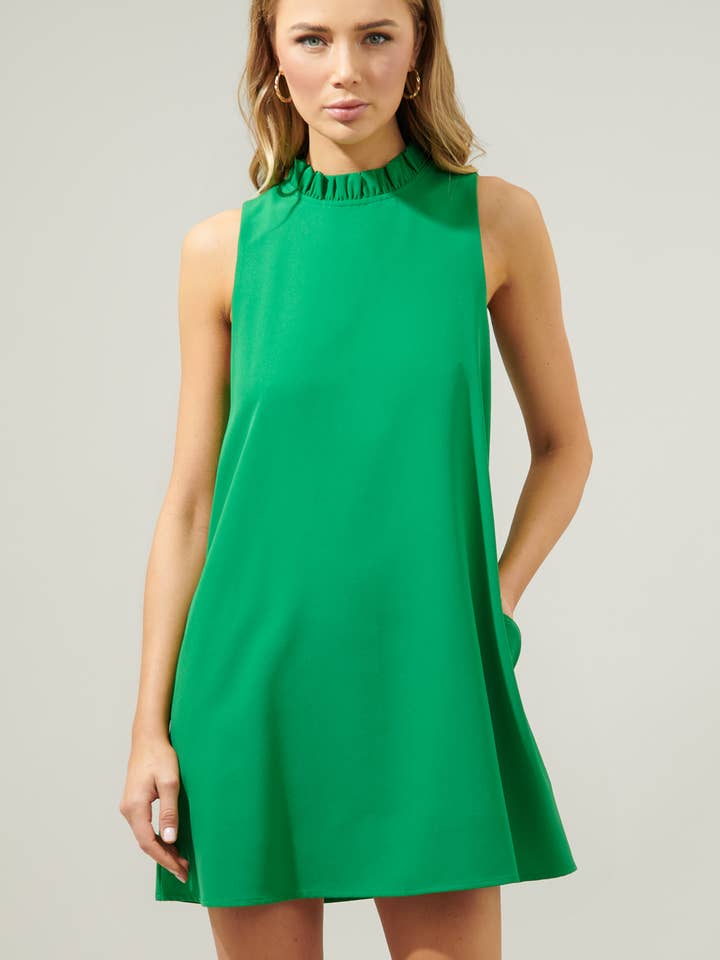 Mini-robe trapèze à col montant Benson pour la vente par Sugarlips