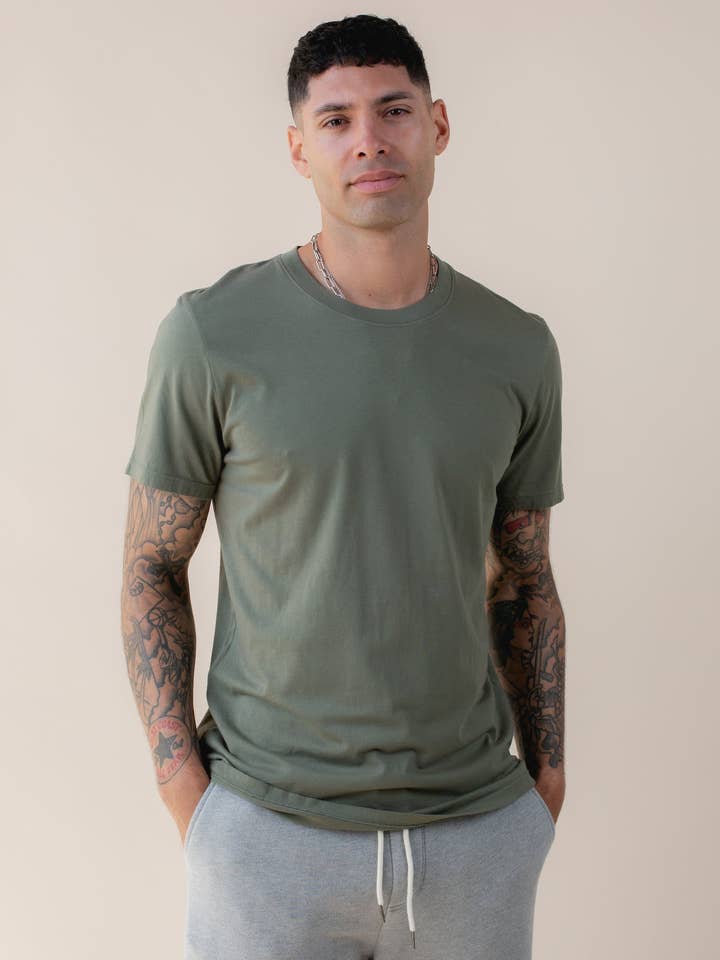 glee + co - Wholesale T-Shirt - Men's - Men's 100% Cotton Slim Fit Tee