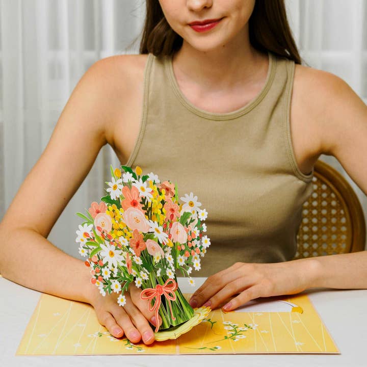 Paper Love - Wholesale Everyday greeting card - Daisy Delight Oversized Pop Up Card with Keepsake1