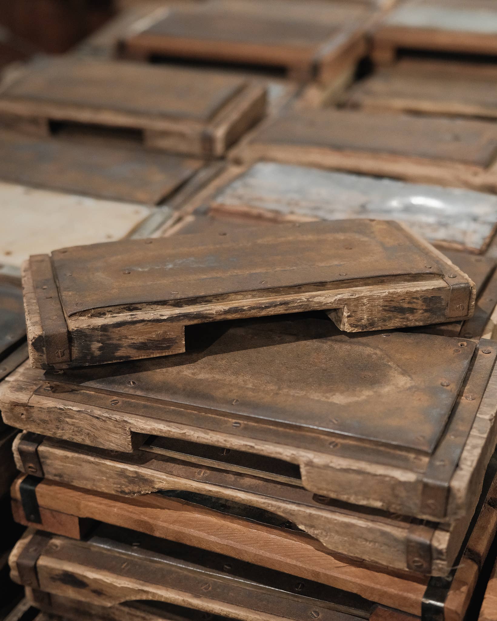 Golden Oldies Antiques - Wholesale Decorative Tabletop Object - Vintage Brick Mold Top Riser0