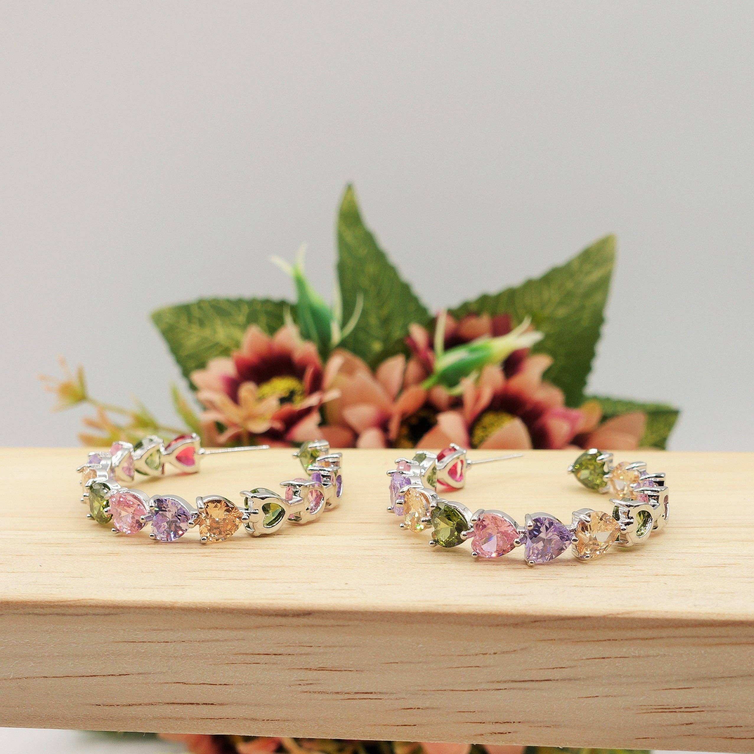 Daemon srls - Wholesale Dangle Earrings - CHERIE RAINBOW - Big hoops xl- orecchini a cerchio con cubic zirconia a forma di cuore5