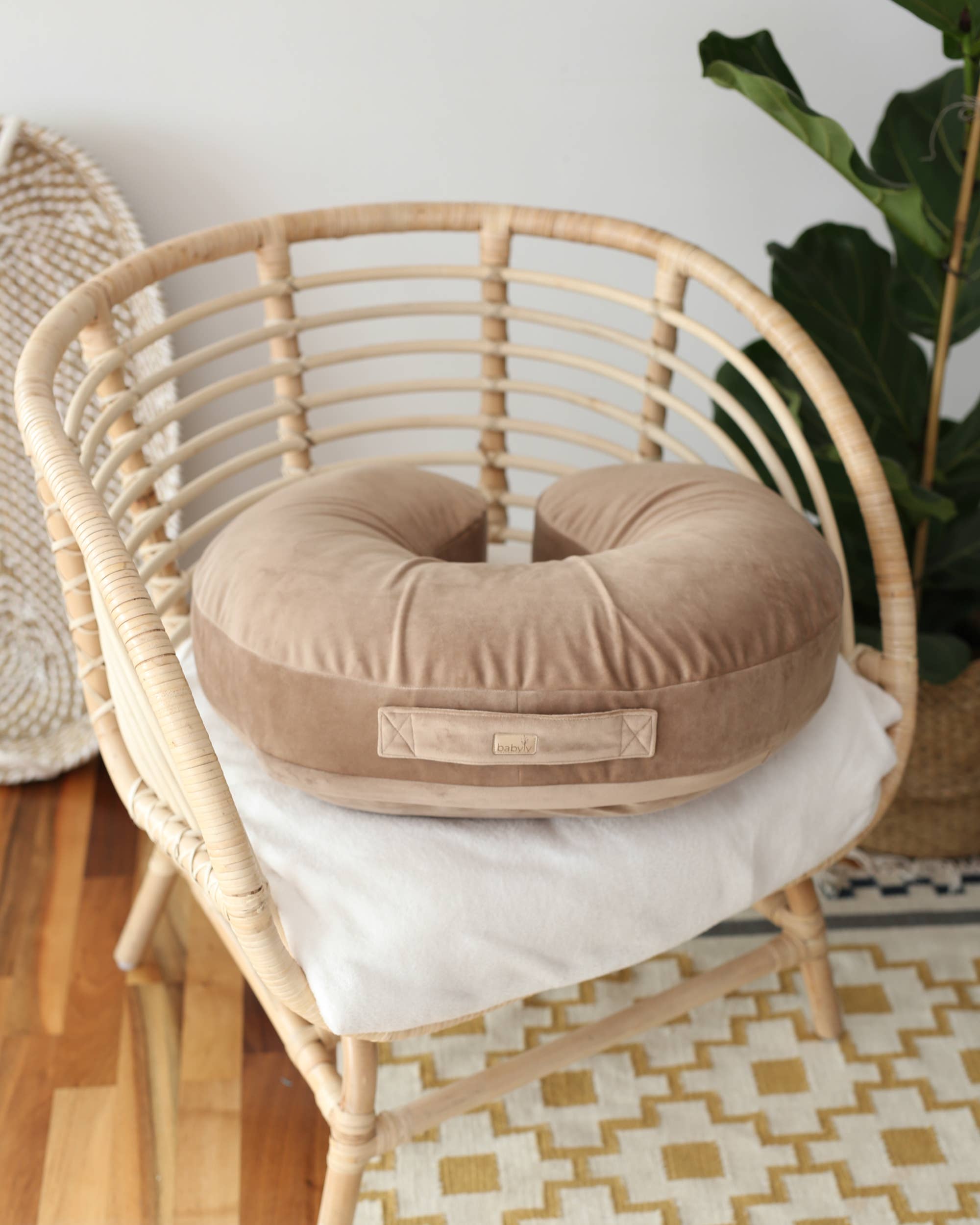 Babyly - Wholesale Nursing Pillow/Pad - Maternity - velvet nursing pillow/ breastfeeding- for mother and baby4