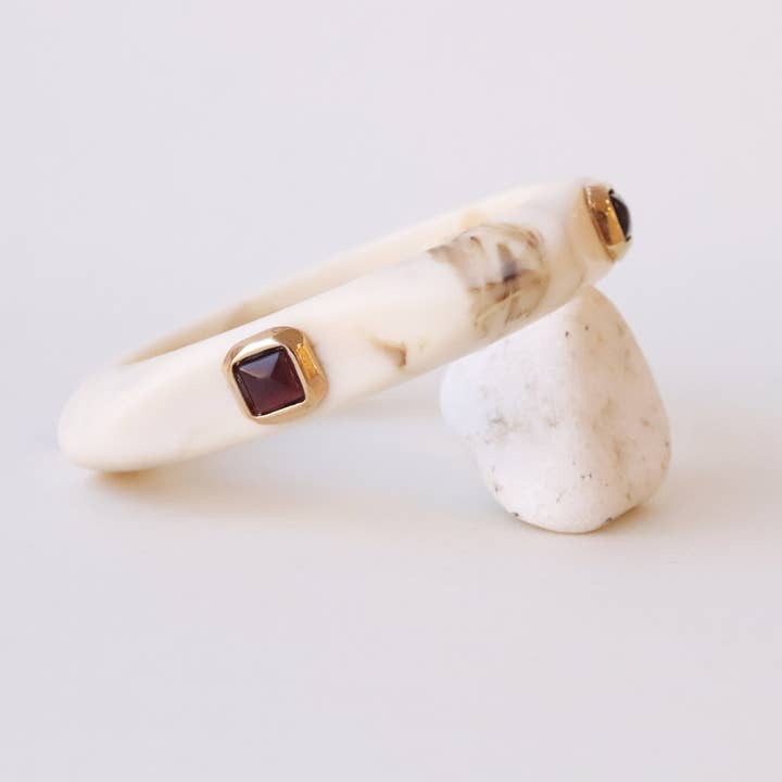 ÉMOLO - Wholesale Bangle Bracelet - MARMOL PETITE Saira Bracelet1