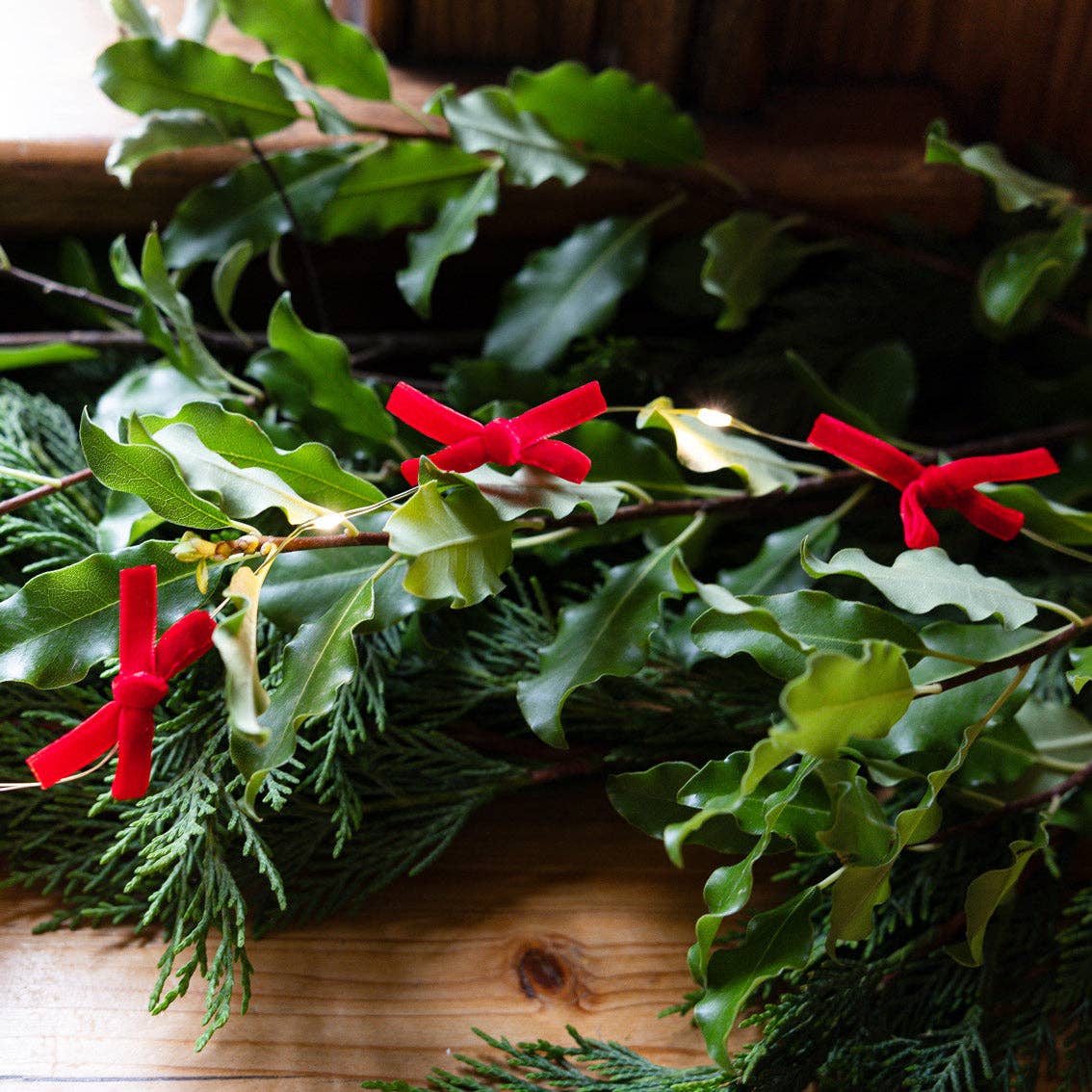 Talking Tables EU - Wholesale String Lights - Candy Christmas Bow String Lights | Christmas Decor |2