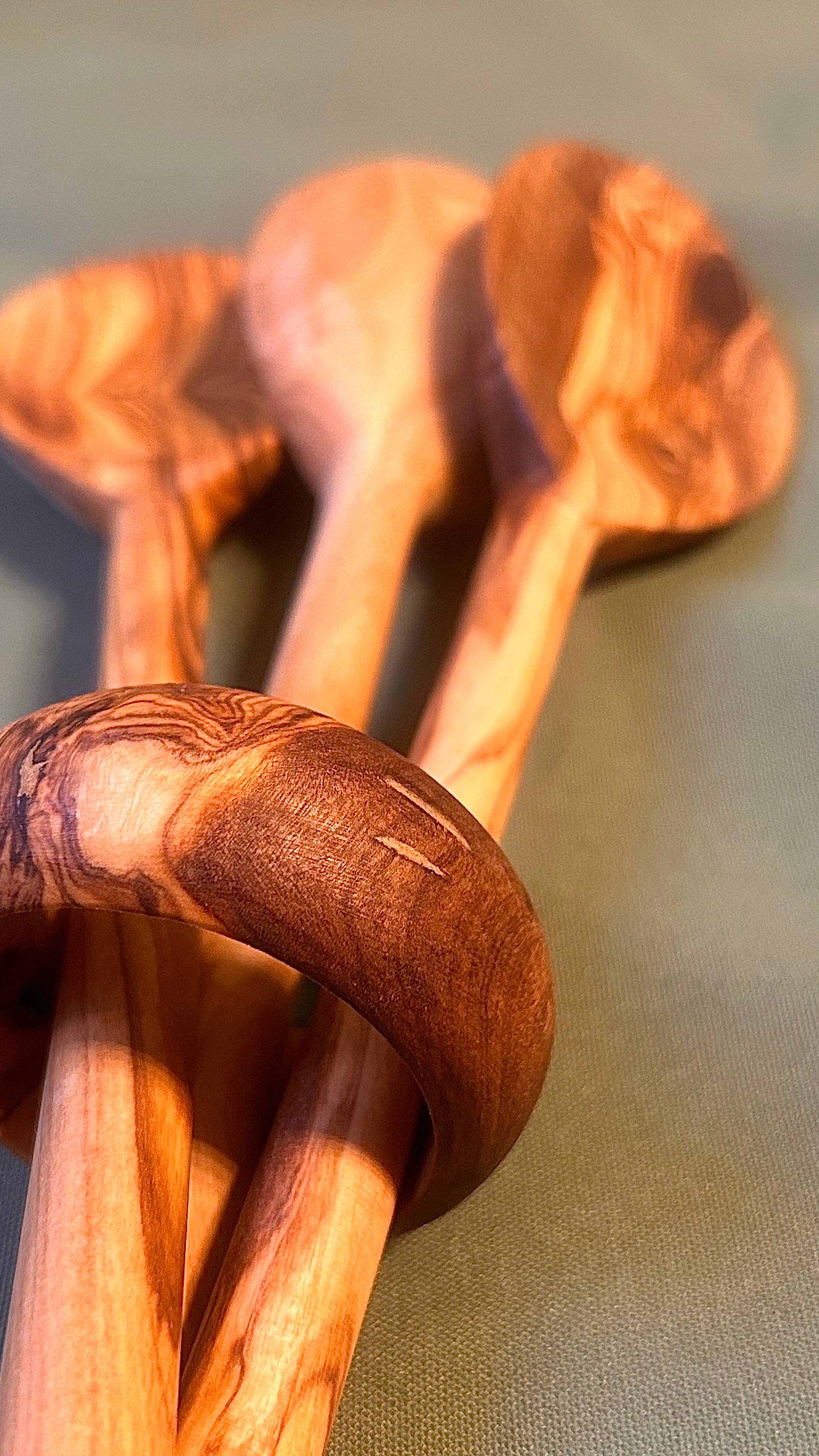 ZINE & LYNE - Wholesale Kitchen Spoon - Long olive wood spoon5