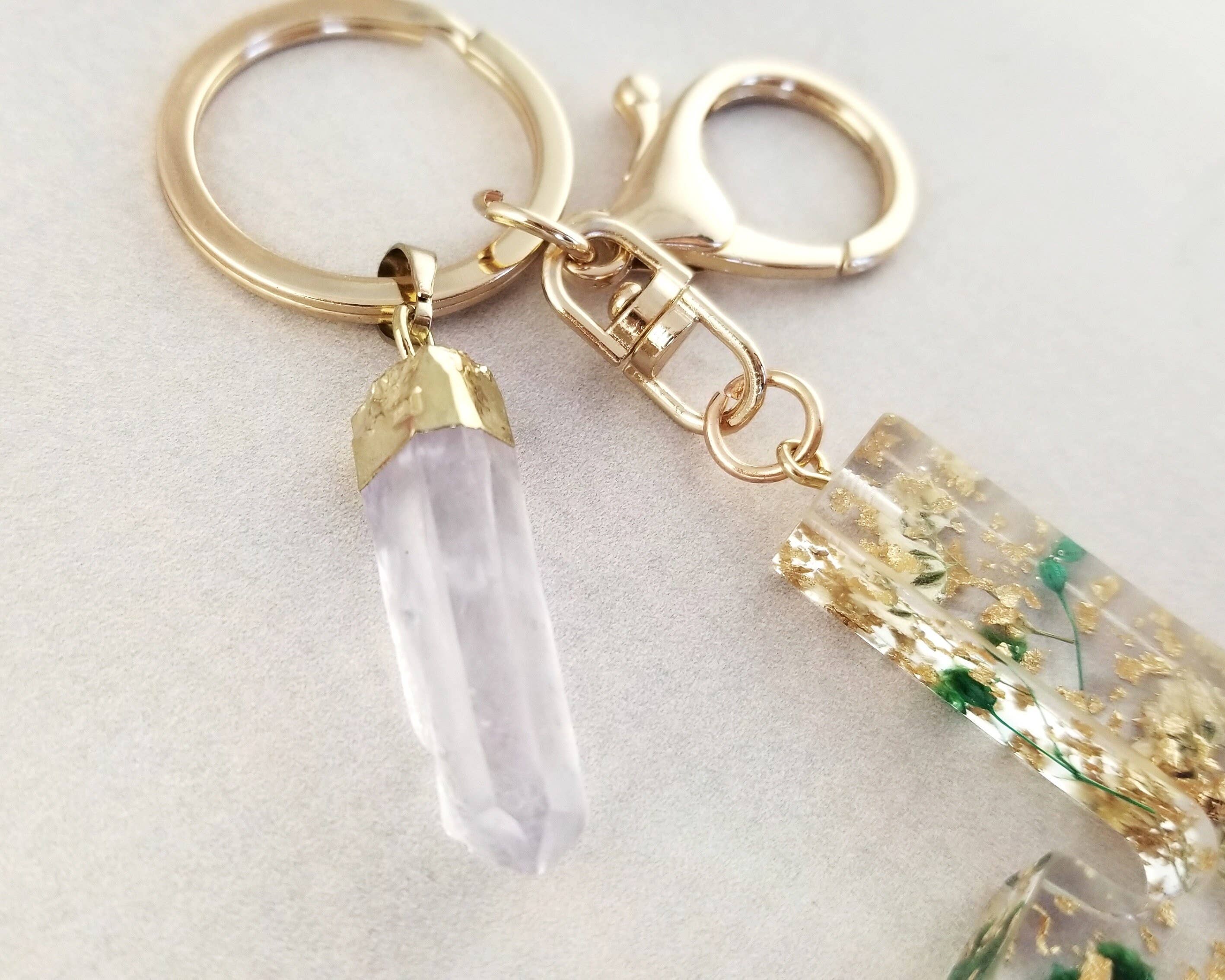 WonderLight Jewelry - Vendita all'ingrosso Portachiavi - Donna - Portachiavi iniziale in resina con fiori secchi - Quarzo trasparente/Clarity3