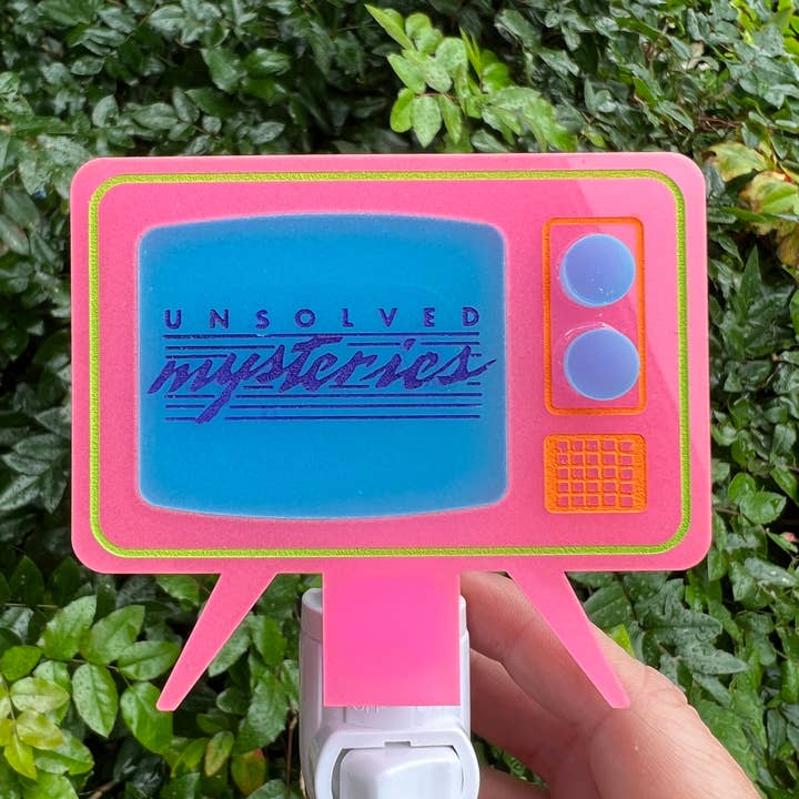 Luz nocturna acrílica Unsolved Mysteries para venta al por mayor de The Foxy Hipster