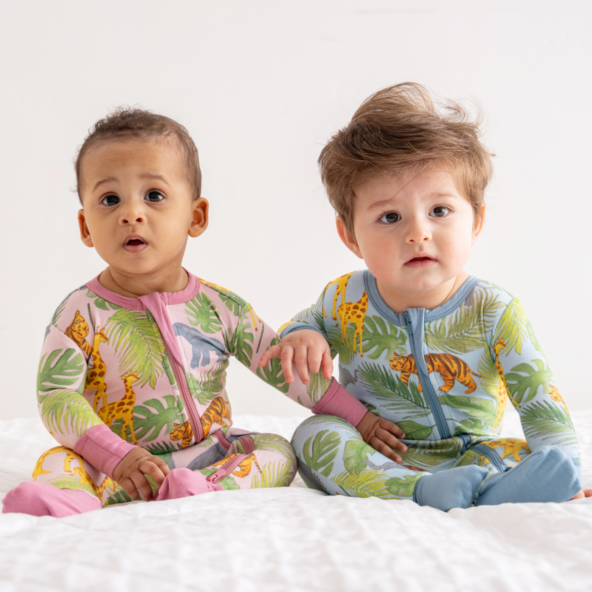 Dreamland Baby - Wholesale Sleepsuit - Baby - Baby Bamboo Pajamas w/ DreamCuffs® - Pink Safari3