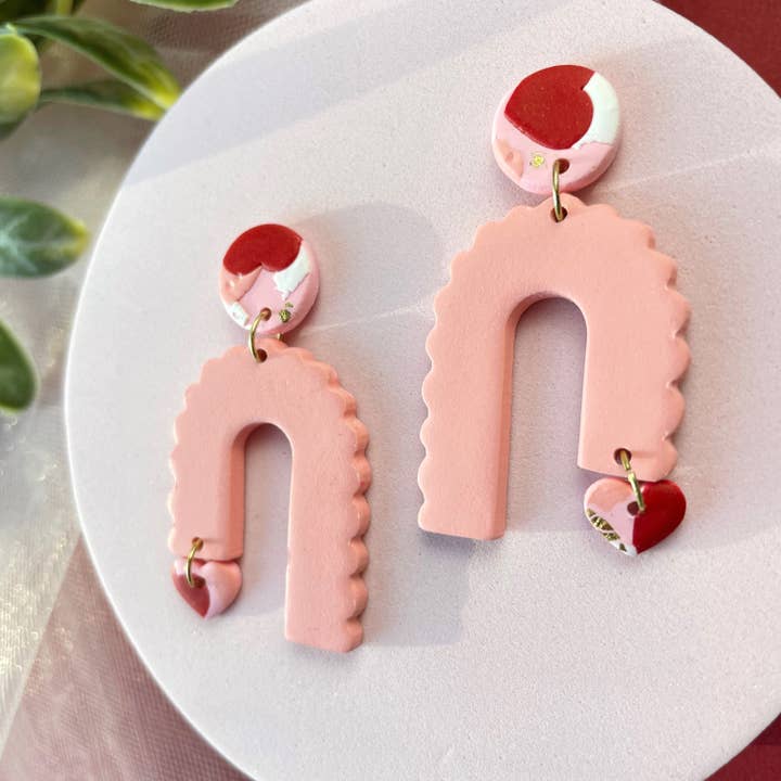 Asymmetrischer Terrazzo-Bogenohrring für den Großhandel von Lucky Bolo