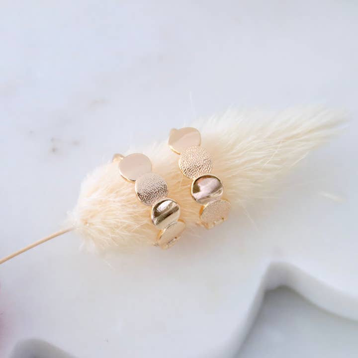 Pendientes Huggie de Luna Llena para venta al por mayor de Mesa Blue