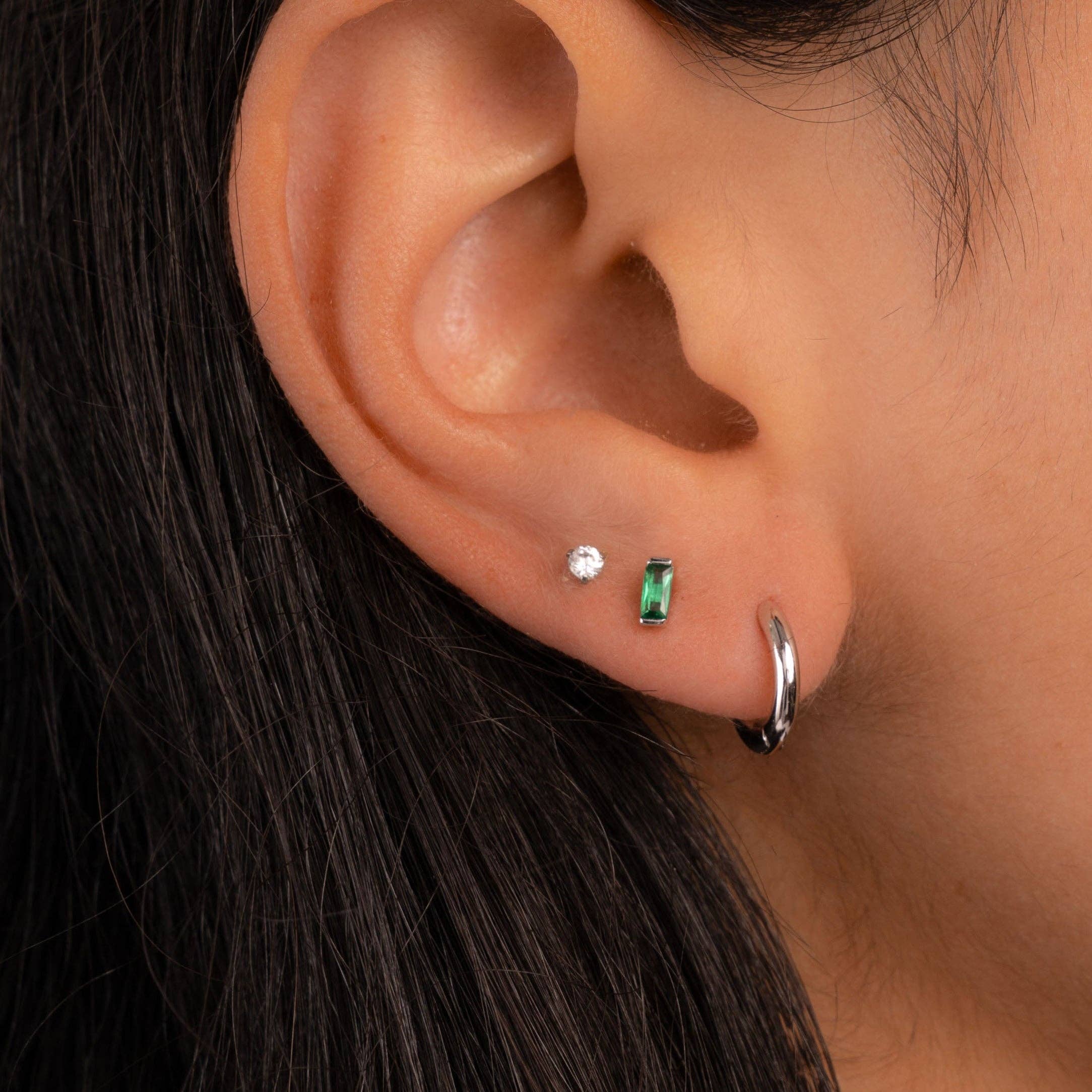 Sami Jewels – Engroshandel Ørestikkere – Smaragd Baguette Stud Øreringe1