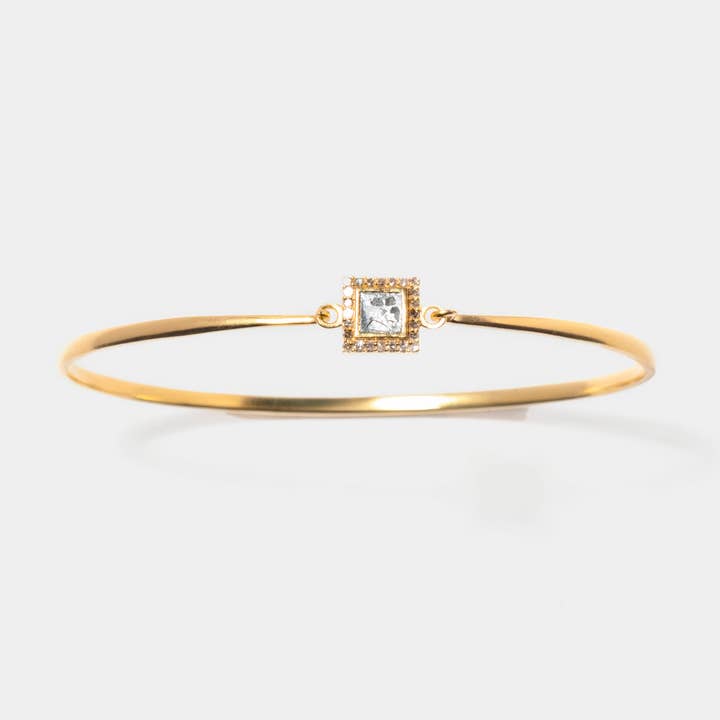 Bracelet jonc carré en vermeil doré Nava pour la vente par Shana Gulati Jewelry