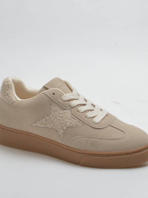 SWEET MAGIC MODA Y COMPLEMENTOS - Wholesale Lifestyle Sneakers - Women's - CASUAL FAUX LEATHER SNEAKERS WITH RUBBER SOLE1