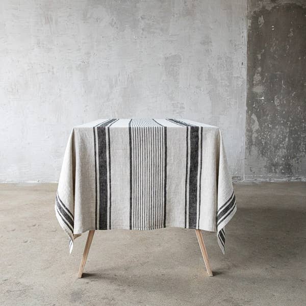 LinenMe - Wholesale Tablecloth - Linen Tablecloth Black Provence6