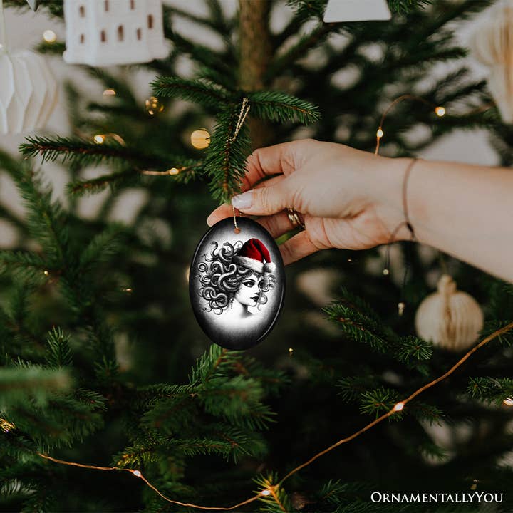 OrnamentallyYou - Vendita all'ingrosso Decorazione - Medusa ammaliante con cappello da Babbo Natale, decorazione per Halloween