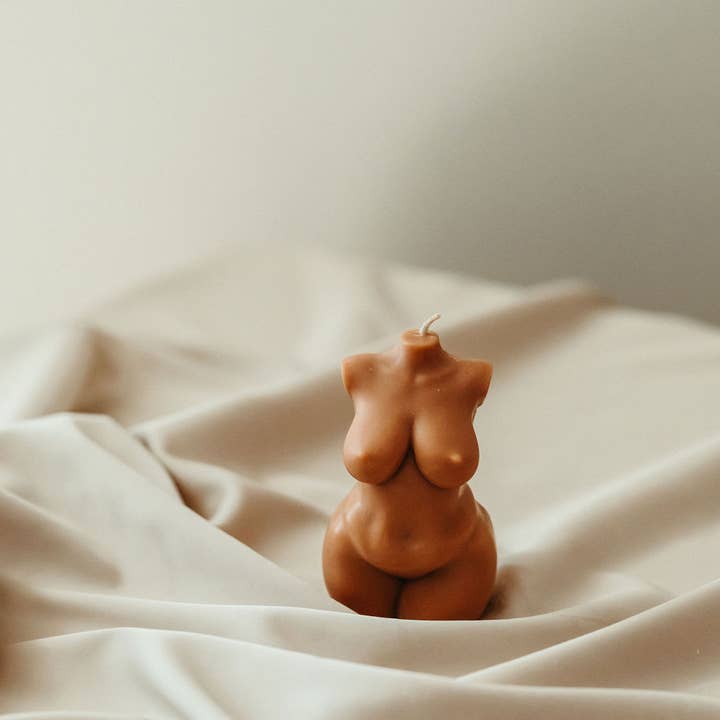 Lolitas Candle Co - Wholesale Novelty Candle - Curvy Goddess Candle2