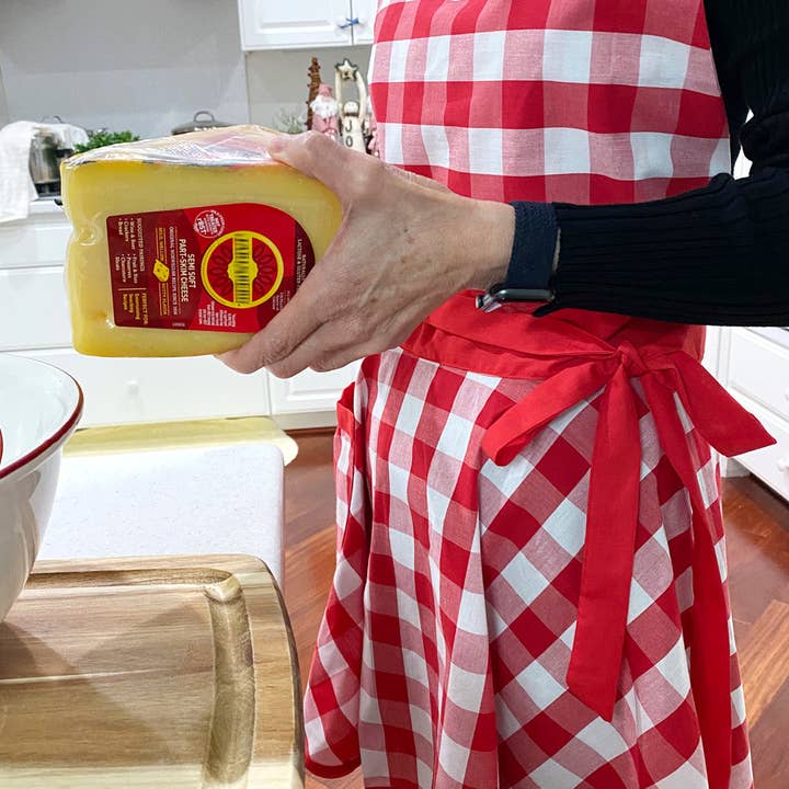 Wrapables.com - Wholesale Apron - Wrapables Adjustable Flirty Hostess Apron22