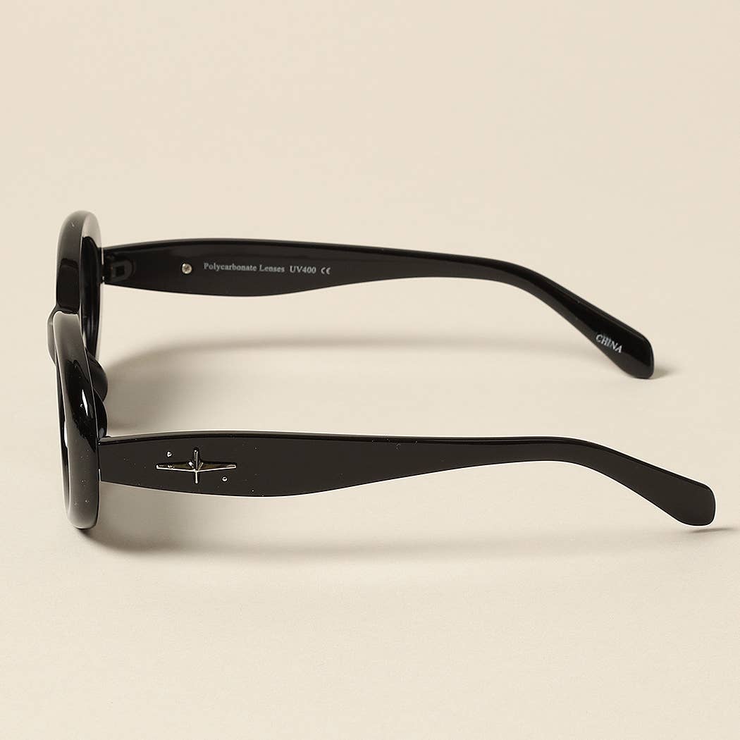 12 CORES SORTIDAS Óculos de sol Oval Glitter da moda para mulher para venda a revendedores na Faire12