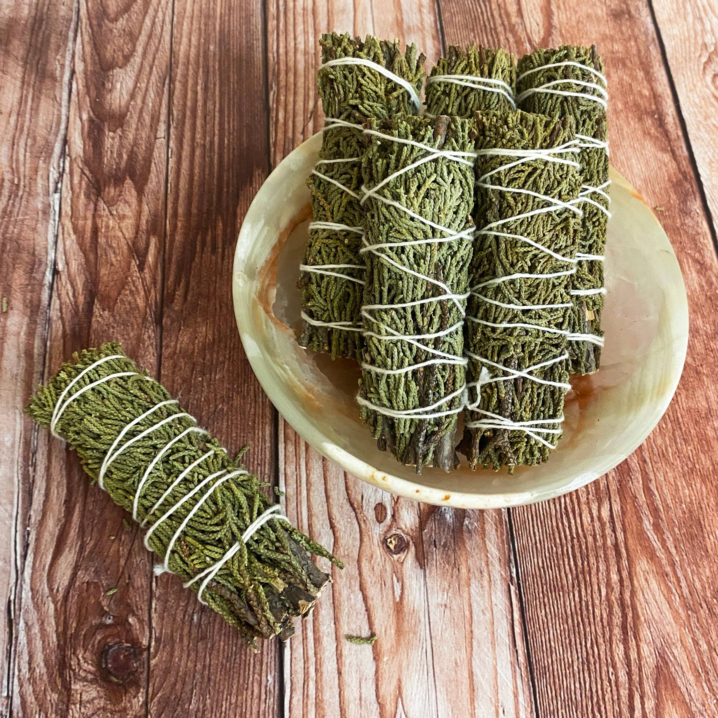 Oakwind Hollow - Wholesale Smudge Stick - Juniper Smudge Stick1