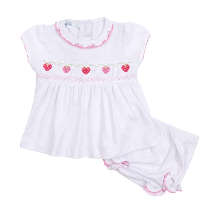 Ensemble de Couvre-Couche à Smocks Motif Fraises pour la vente par Magnolia Baby