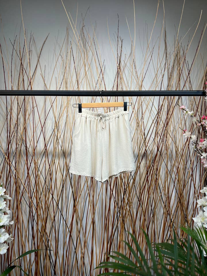L'Emotion - Wholesale Shorts - Women's - Wide Cut Adjustable Bow Shorts