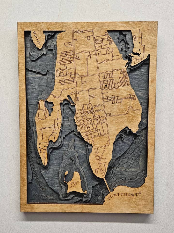 Bristol, Rhode Island | Mapa de Madera para venta al por mayor de Coastal Carve Engravings