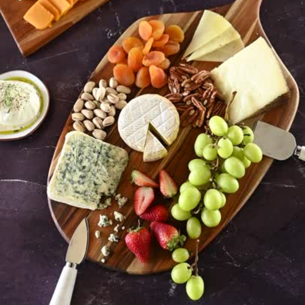 HAUS – wholesale Cutting board – TeakHaus Canoe Paddle Serving Board1