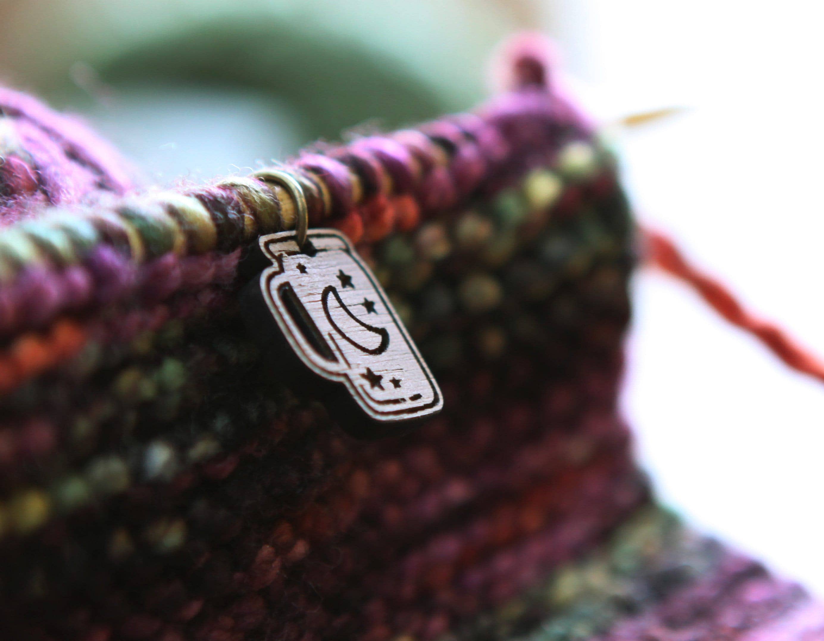 Sunrise Grove - Wholesale Knitting/Crochet Supplies - Apothecary Knitting Stitch Markers Walnut Set of 66