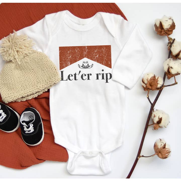 Lad hende rippe langærmet baby bodysuit for engroshandel hos Shamaim