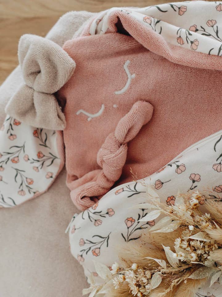 Louis & Jules Stambouli Conseil – Engroshandel Hyggetæppe - Baby – Mini sløjfe svampedoudou - Retro have5