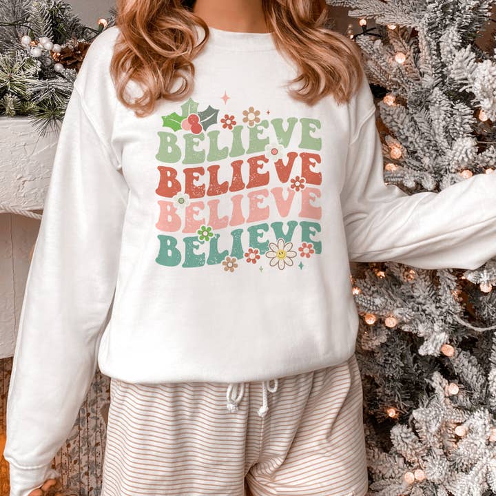 Believe Christmas Sweatshirt S-5X - SCHNELLER Versand für den Großhandel von McCarty Branch Company