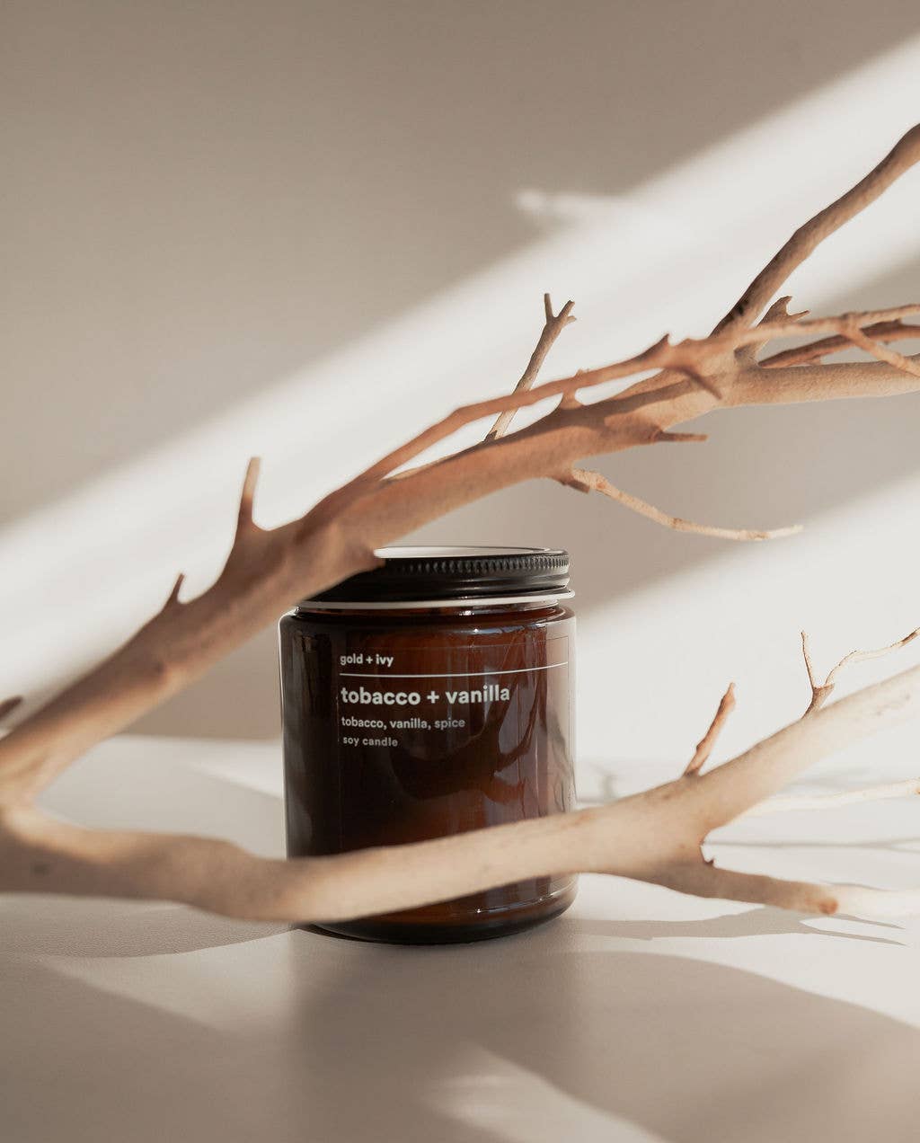 gold + ivy - Wholesale Jar/Filled Candle - tobacco vanilla soy candle - tobacco, vanilla, spice 0