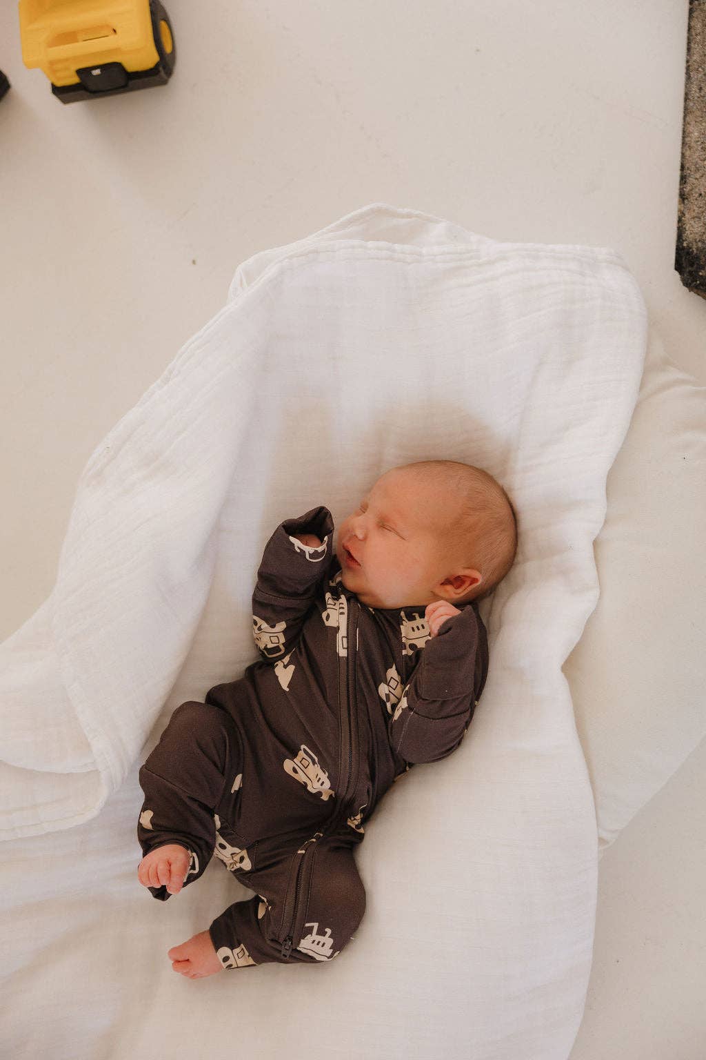 Forever French Baby - Wholesale Sleepsuit - Baby - Bamboo Zip Pajamas | Bulldozer2