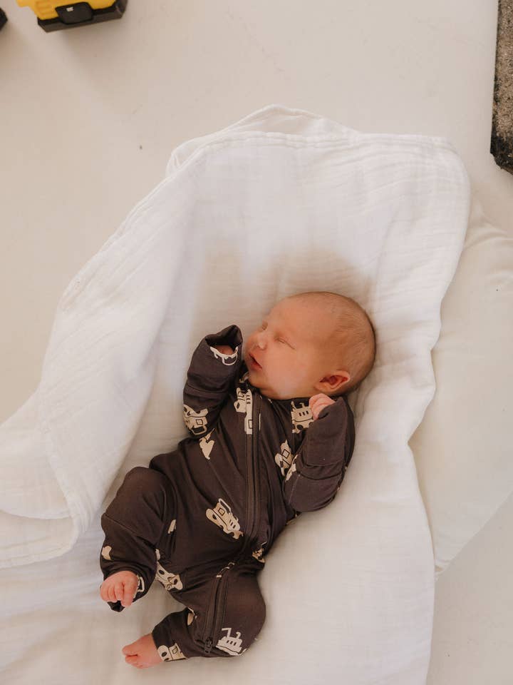 Forever French Baby - Wholesale Sleepsuit - Baby - Bamboo Zip Pajamas | Bulldozer2