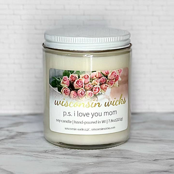 Bougie de soja parfumée printanière « P.S I Love You Mom » pour la vente par Wisconsin Wicks