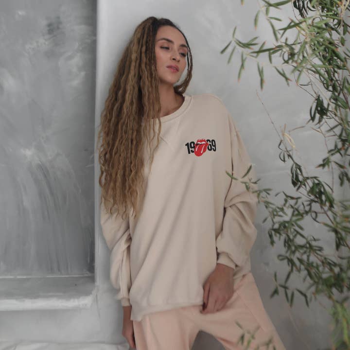 Life Clothing Co - Wholesale Graphic sweatshirt – Women’s - Rolling Stones Hyde Park 69' Sweatshirt3