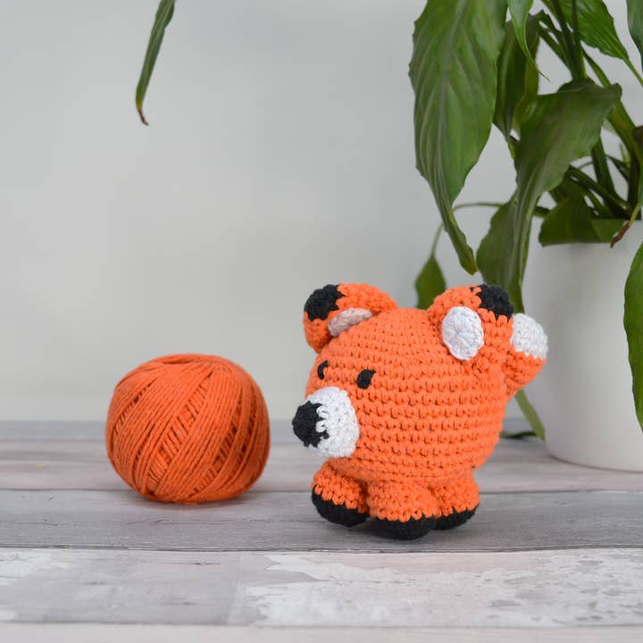 Knitty Critters - Cubi - Frederick Fox per la vendita all'ingrosso da parte di Creative World of Crafts