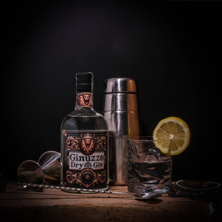 Sicilian Whiskey - Wholesale Gin - Ginuzzo Dry Gin2