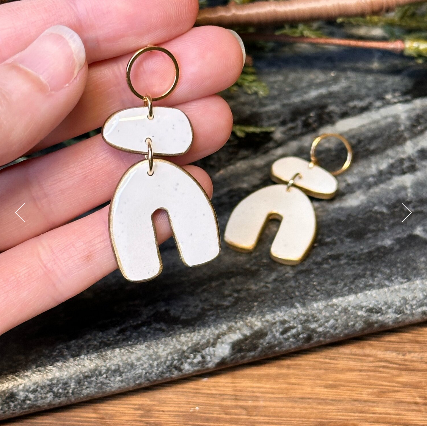 913onCanvas - Wholesale Dangle Earrings - Pebbled Arch: 18K Gold (Black or White)3
