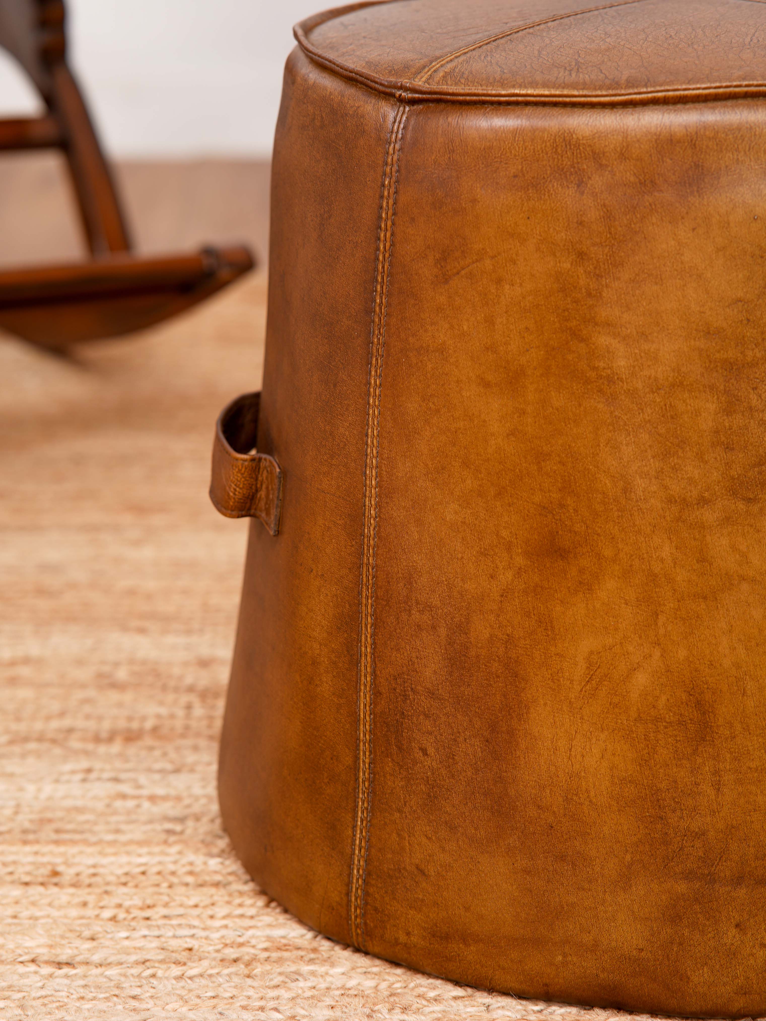 BBH Homes LLC - Vente Pouf - Pouf en cuir de buffle 22,5 x 22,5 x 212